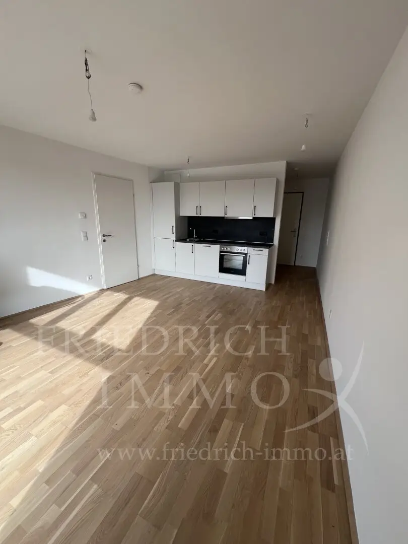 Neubau Top 3 Zimmer Wohnung mit 2 Balkone!