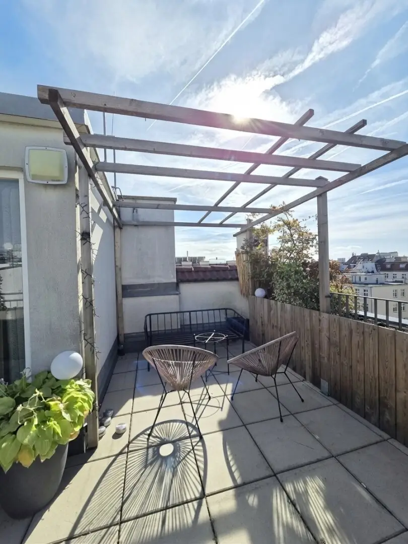 Charmante Dachgeschosswohnung mit Terrassennutzung