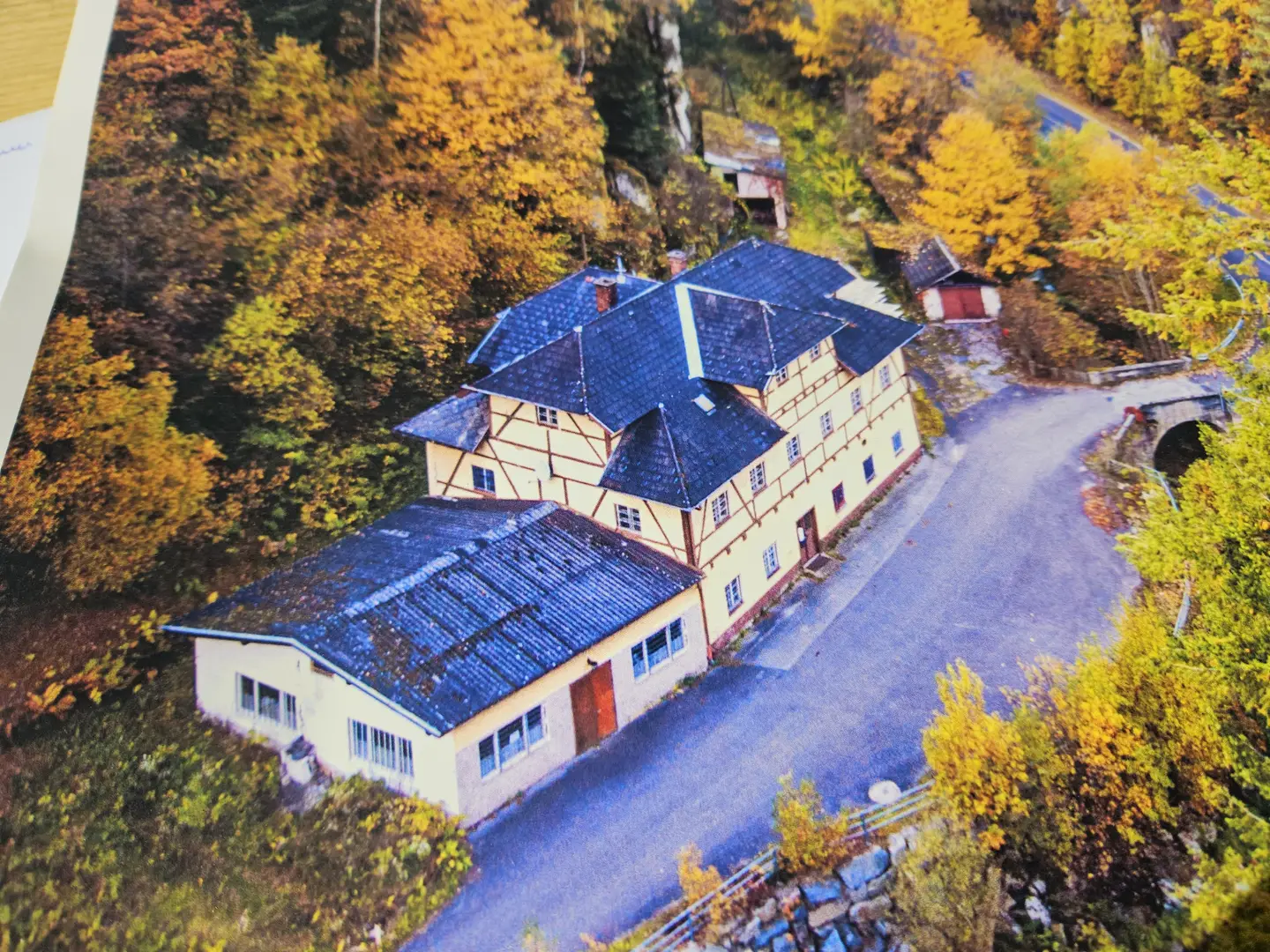 Wohnung im historischen Haus mit Hallenbad und Tourismuswidmung