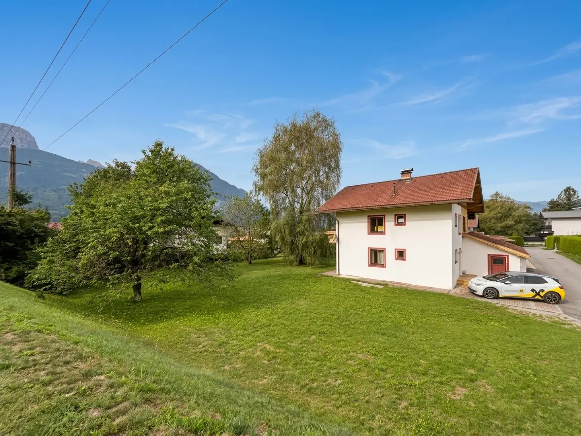 Großzügiges Grundstück mit bestehendem Wohnhaus nahe Lienz