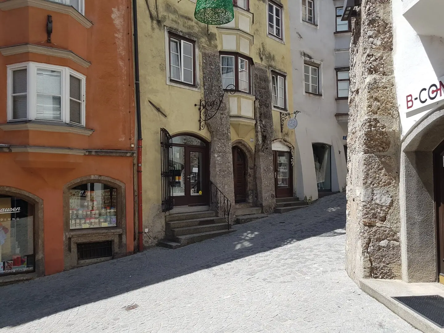 Büro oder kleines, feines Geschäftslokal in strategischer Spitzenlage in Hall