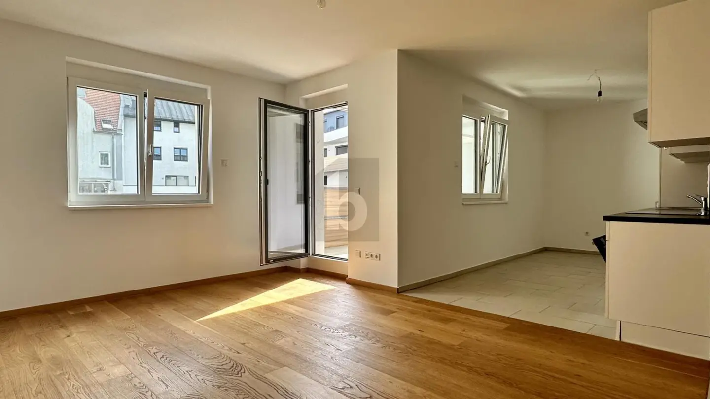 Neuwertige Wohnung barrierefrei mit Südbalkon