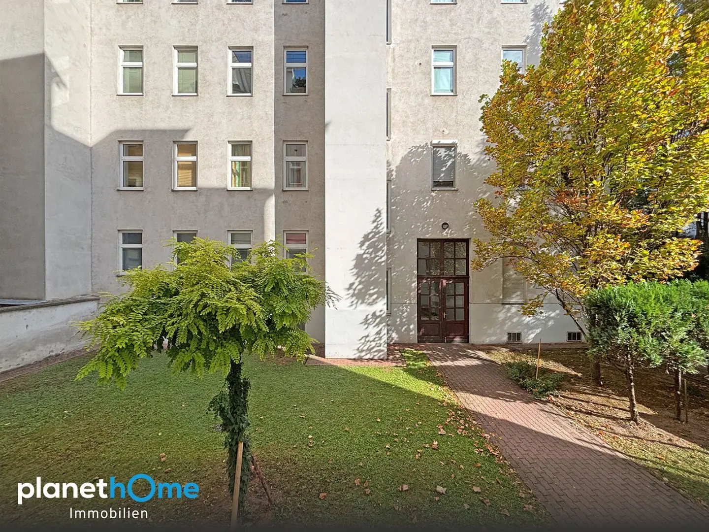 Atelierartige Wohnung in ruhiger Innenhoflage