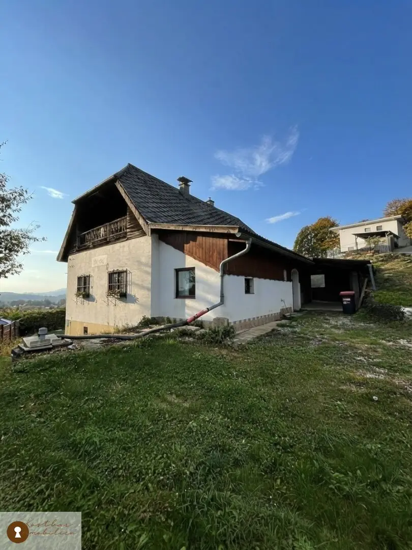 Hidden gem in Graz: Renovation-needing jewel with breathtaking panorama for sale in St. Veit ob Graz