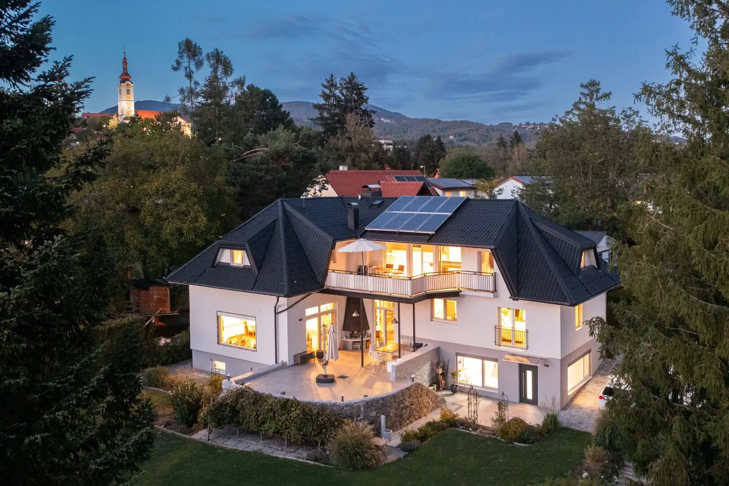 Imposing villa near Golfplatz Andritz – approx. 1,400 m² plot in Graz St. Veit
