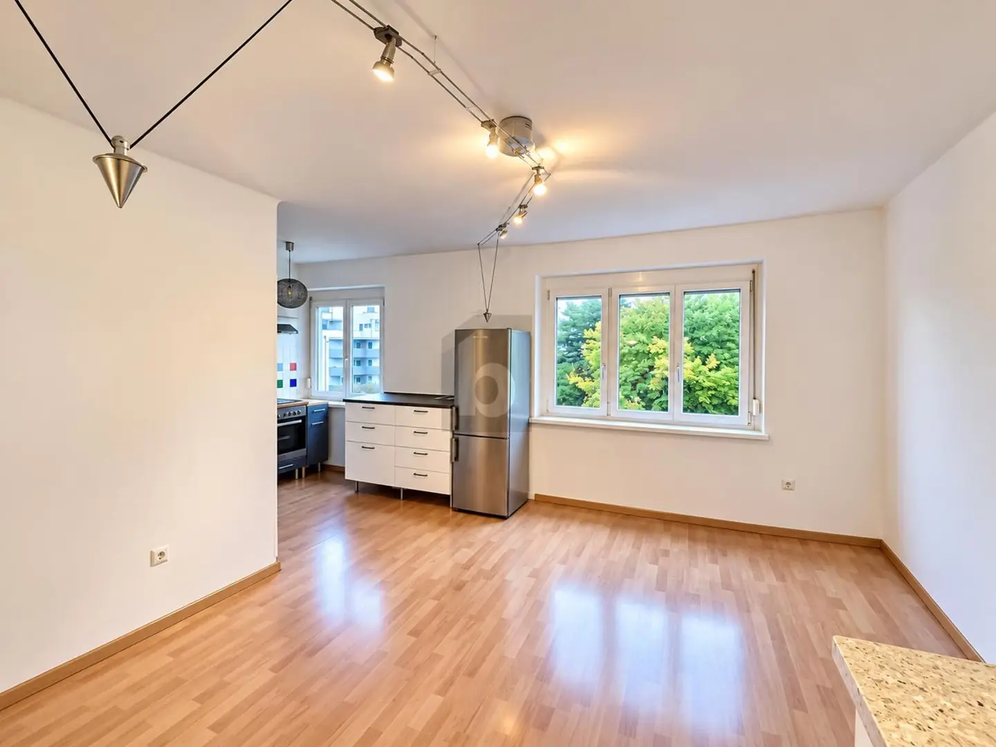 Sunny quiet apartment ideal for students