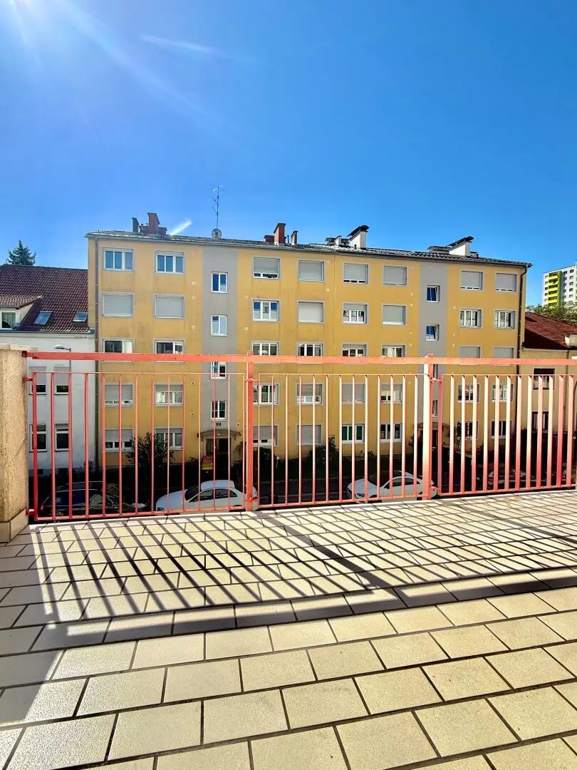 BALCONY I VERY BRIGHT I SPACIOUS I 2 ROOMS I CHILD-FRIENDLY RESIDENTIAL COMPLEX I PROJEKT WOHNEN