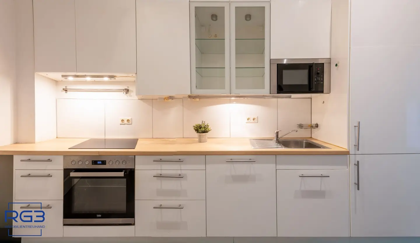 Wiener Altbau mit großzügigen Räumen – 3-Zimmer-Wohnung im 9. Bezirk