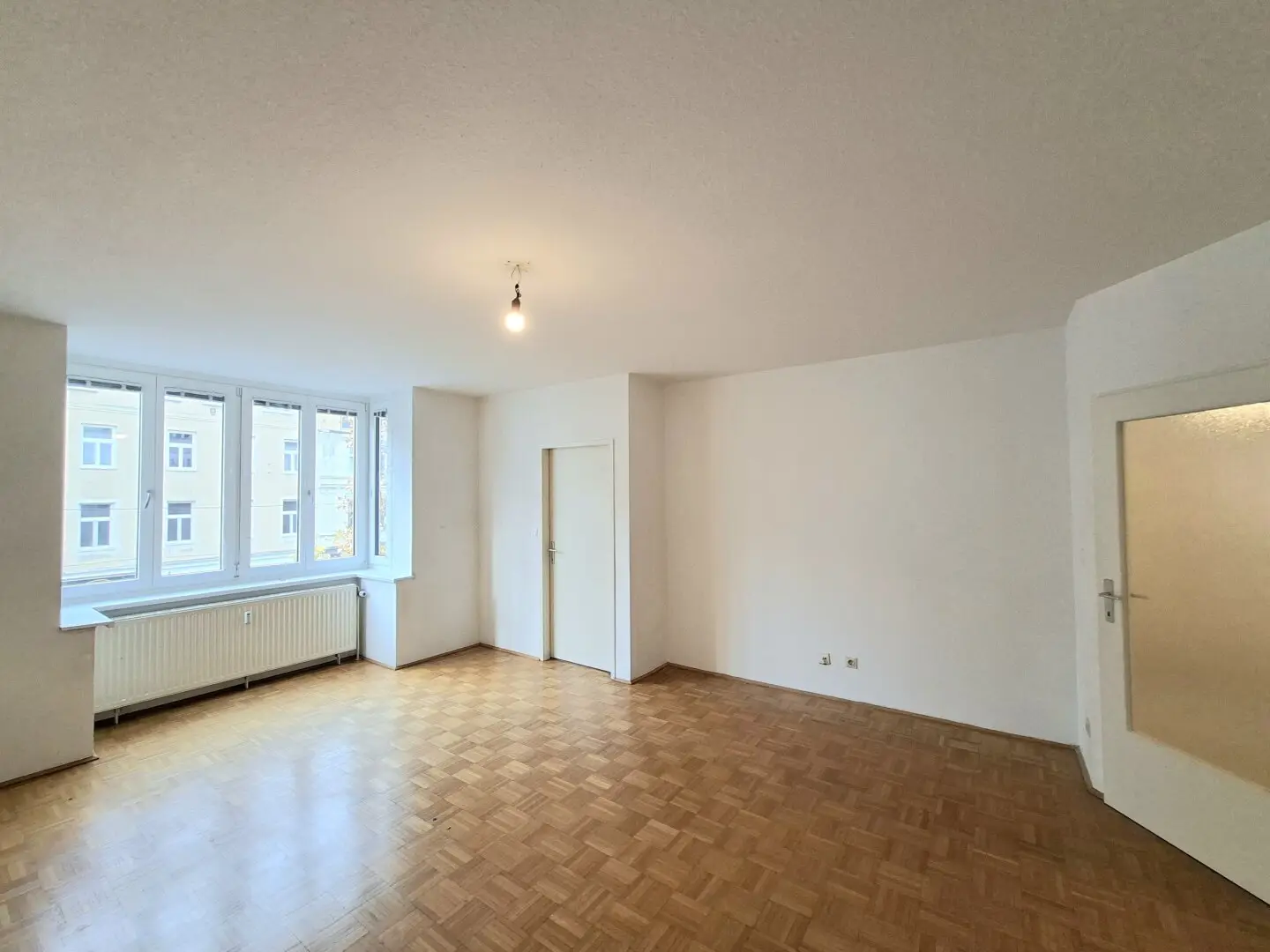 PROVISIONSFREI VOM EIGENTÜMER! TOLLE 3-ZIMMER WOHNUNG MIT LOGGIA!