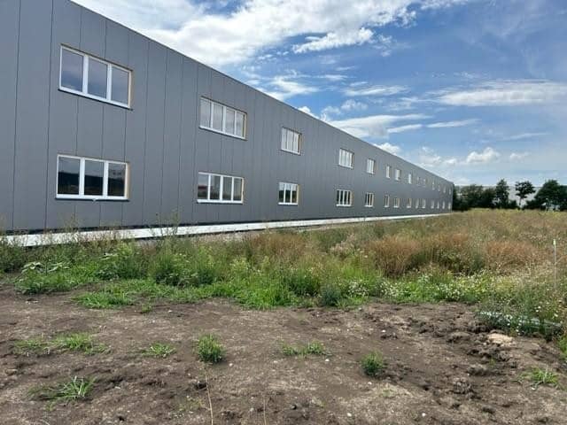 Wohnung Neuwertige Hallen mit Decken nahe AutobahnDEU