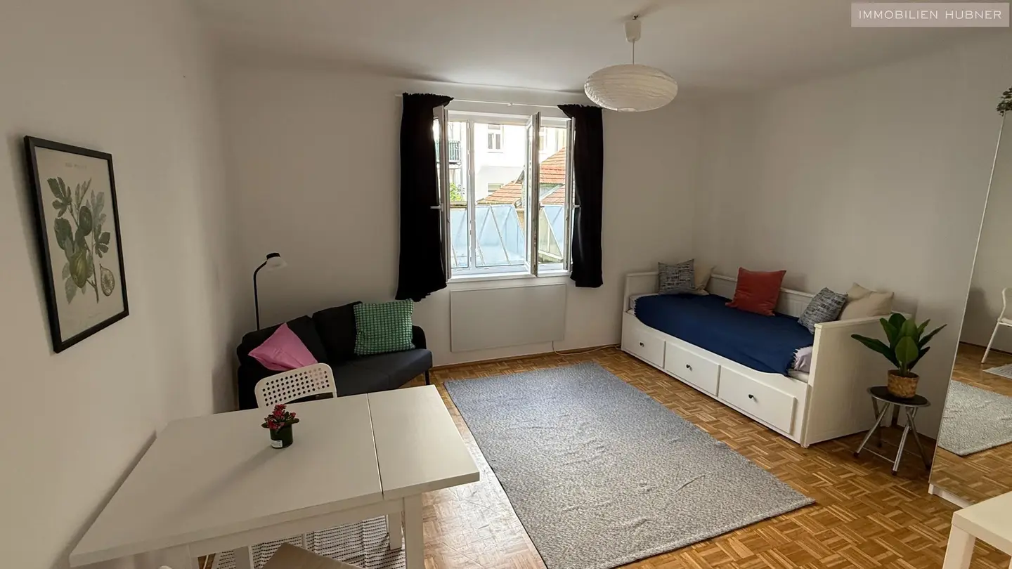 Möblierte Wohnung mit Innenhoflage nahe Schlossquadrat