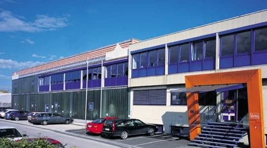 Großes, gut aufgeteiltes und helles Büro zu vermieten!   NEUER PREIS