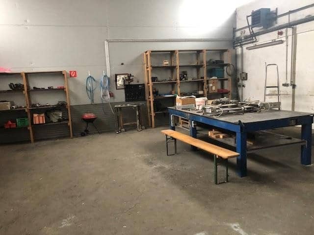 Großes, gut aufgeteiltes und helles Büro zu vermieten!   NEUER PREIS