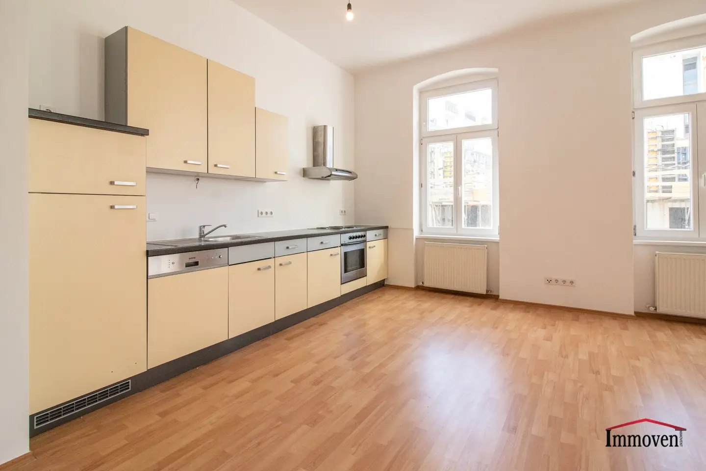 Viennese Old-Building Dream: 3 rooms in top location of the 7th district