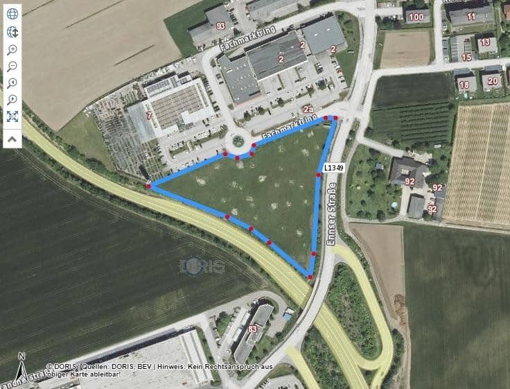 Apartment near Steyr center surrounded by retail','de':'Wohnung nahe Zentrum Steyr umgeben von Handel