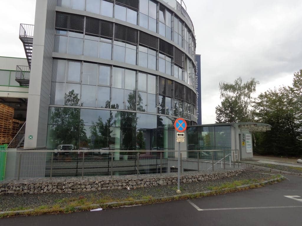Top Büroflächen mit ausreichend Parkplätzen nahe B 1 zu vermieten 474 m2 und  872 m2  plus  872 m2