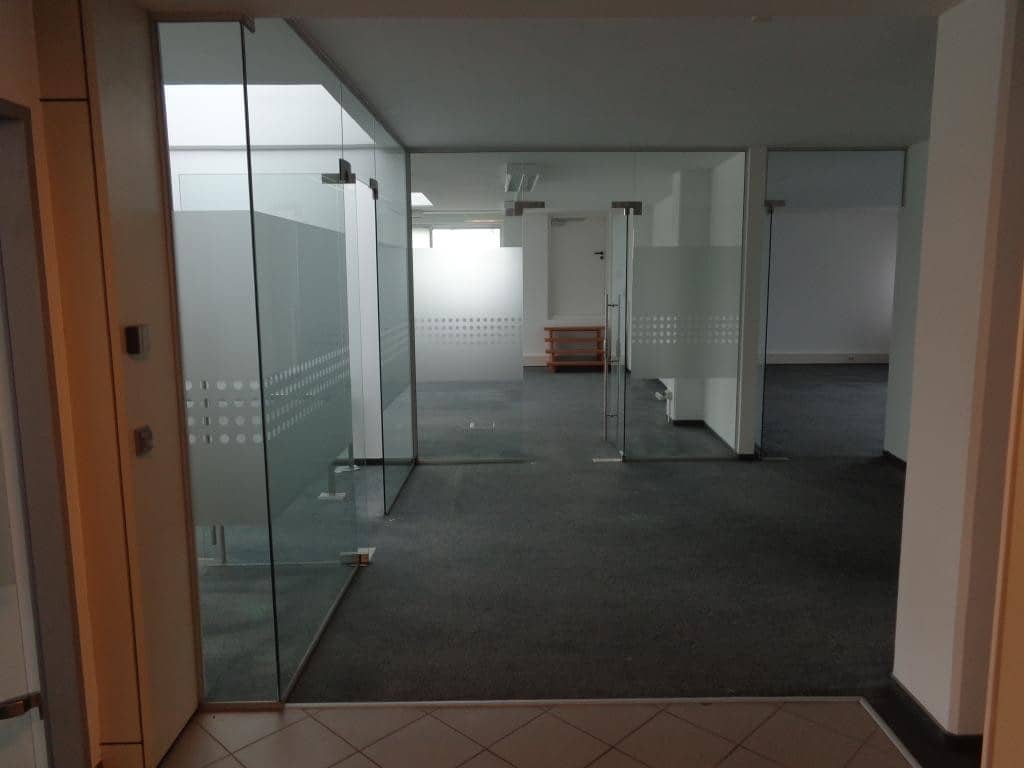 Top Büroflächen mit ausreichend Parkplätzen nahe B 1 zu vermieten 474 m2 und  872 m2  plus  872 m2