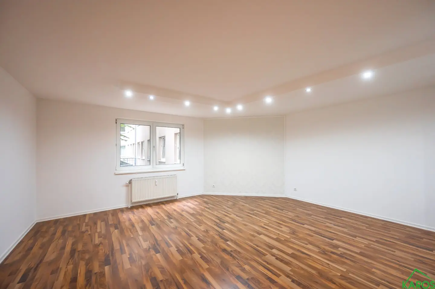 Gepflegte 2-Zimmer-Wohnung mit Küche nahe Sonnwendviertel