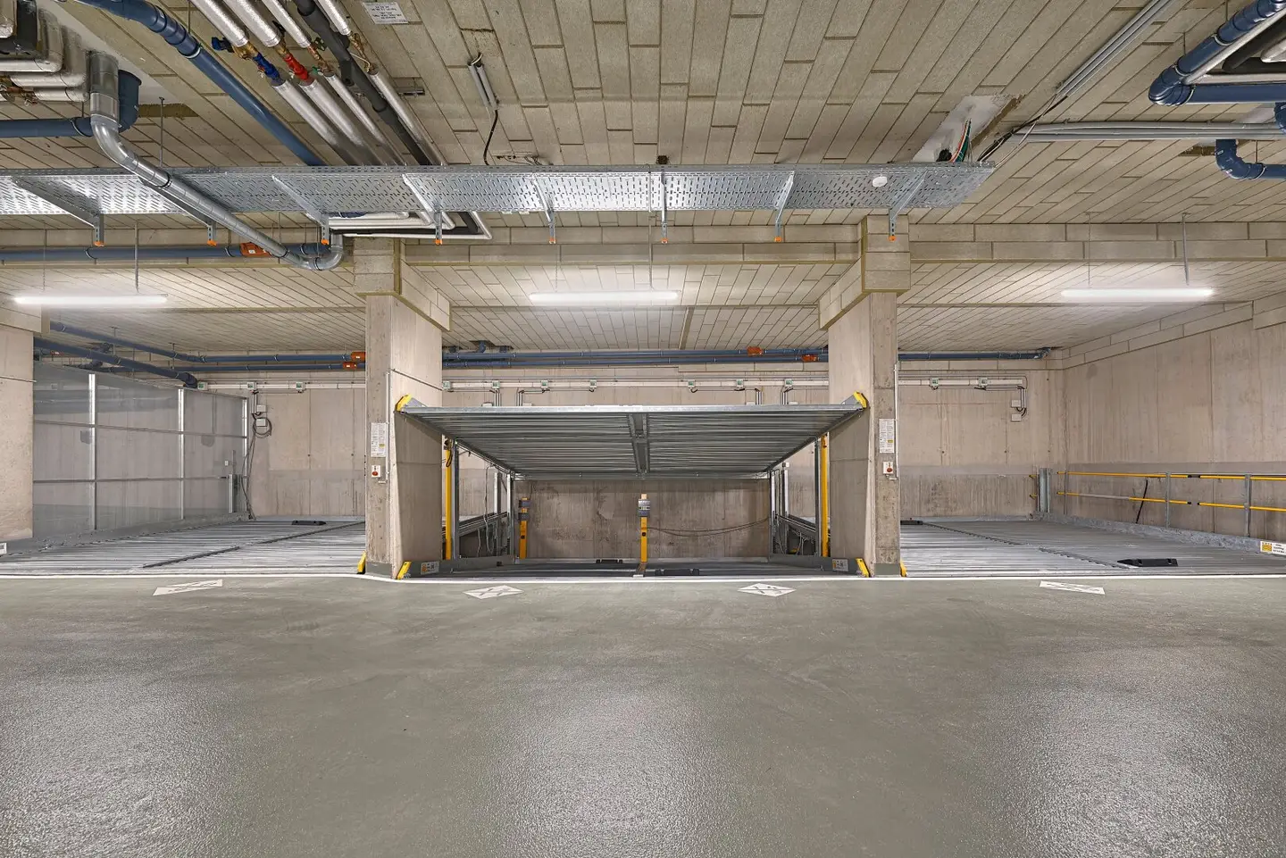 ARNDTSTRASSE 50 – Stapelparker in moderner Tiefgarage