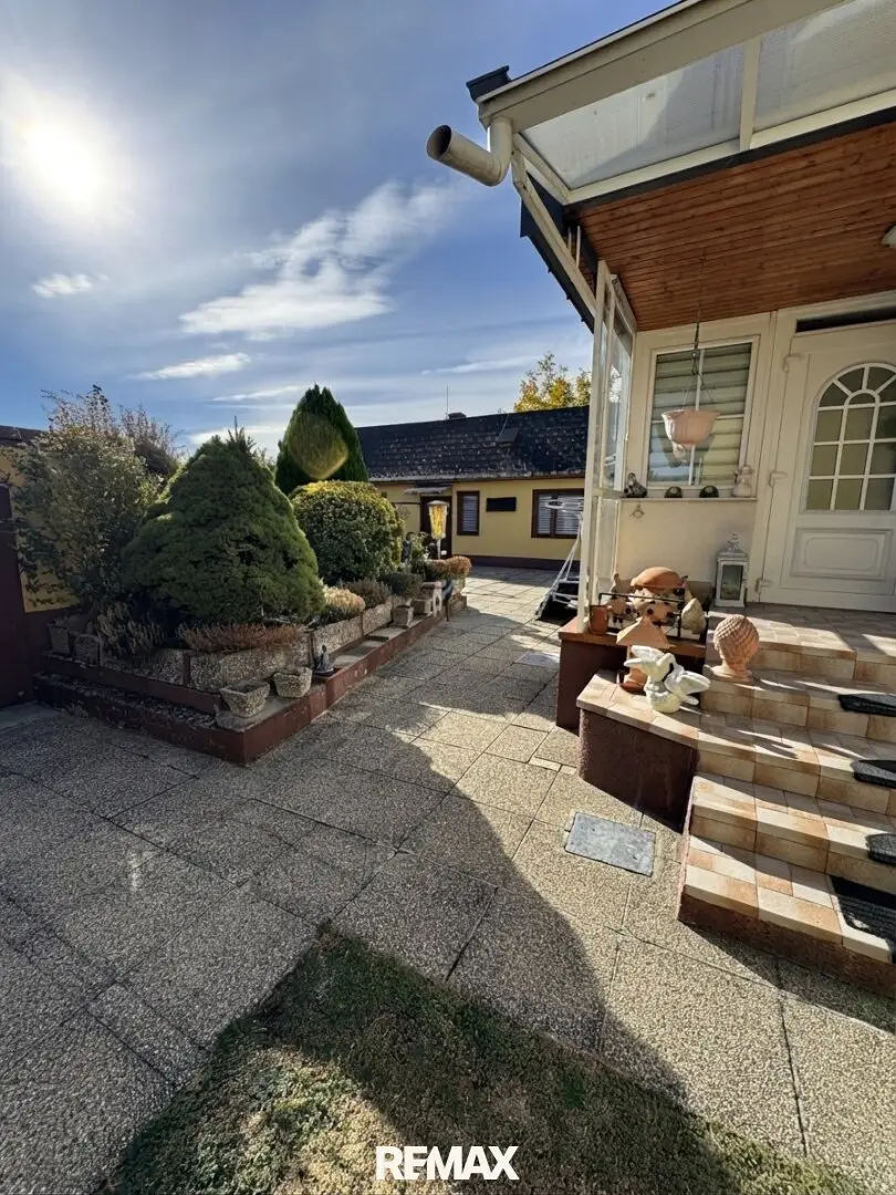 Gepflegter Bungalow mit Garage und zweiter Wohneinheit