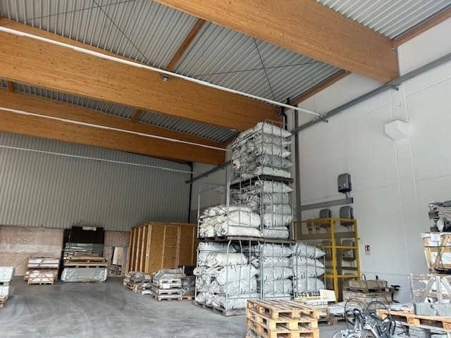 Loft apartment logistics ready with 24 hour access for rental in Traun near Linz? wait no I must correct this