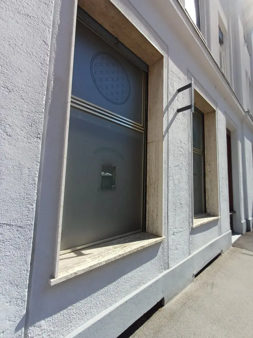 Geschäftsfläche / Büro / Praxis nähe Kunsthaus in Graz: 34,42 m², 2 Zimmer und Fernwärme um nur 377,79 € brutto monatlich