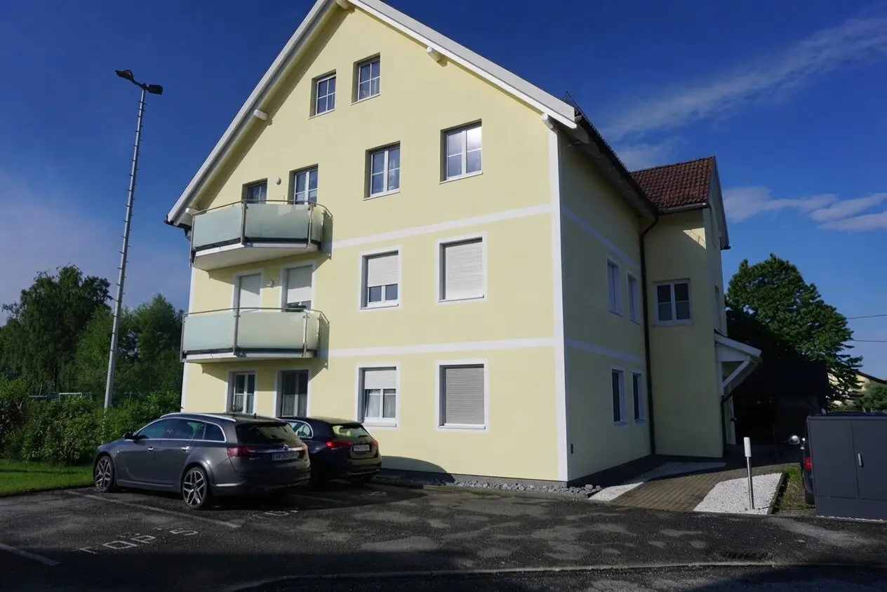 gemütliche 2-Zimmer Wohnung mit Garten, Terrasse und PKW-Stellplatz