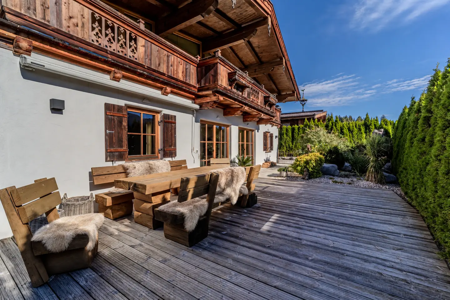 Sonnige Wohnung mit Kamin und Panoramablick