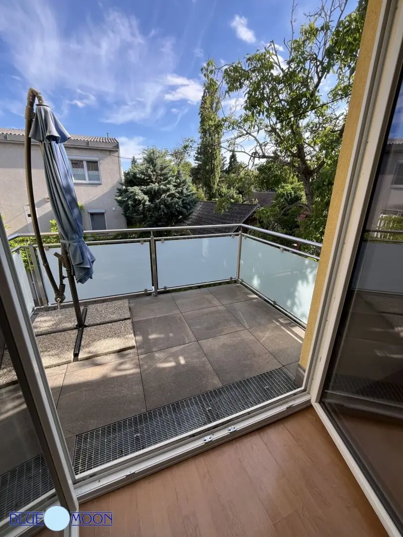 1230 Wien, Maurer Lange Gasse, 3 Zimmer, 83m² Wohnfläche, + 6m² Balkon, 2. Stock ohnen Lift, Ruhelage, Einbauküche, Miete inkl. BK.,Mwst., Heizung, Warmwasser € 1.100,--