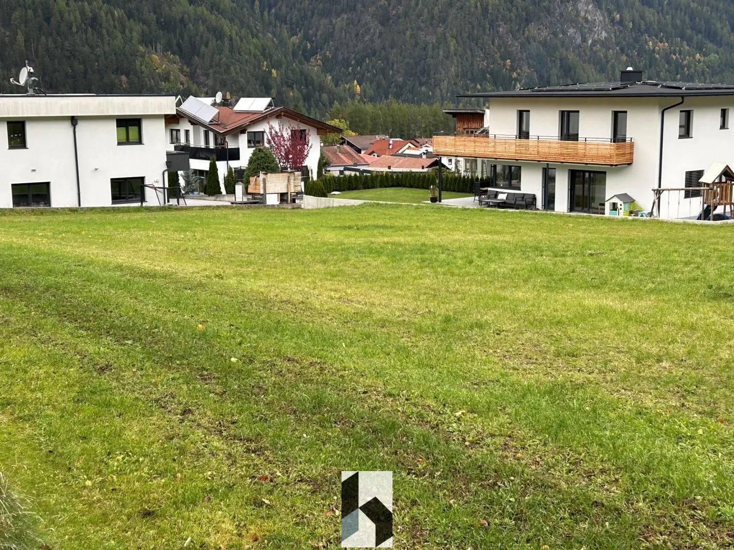 Sunny building plot by hotel with mountain view apartment