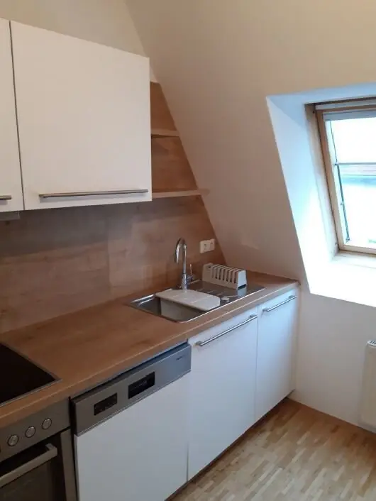 4-Zimmer-Wohnung mit großem Balkon und Grünblick