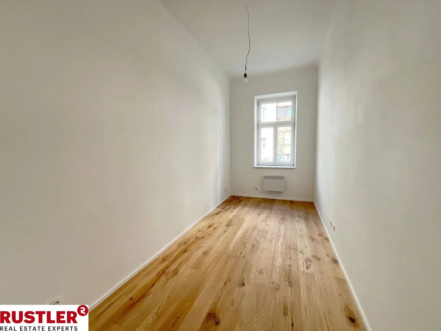 Modernisierte Erdgeschosswohnung mit Abstellraum