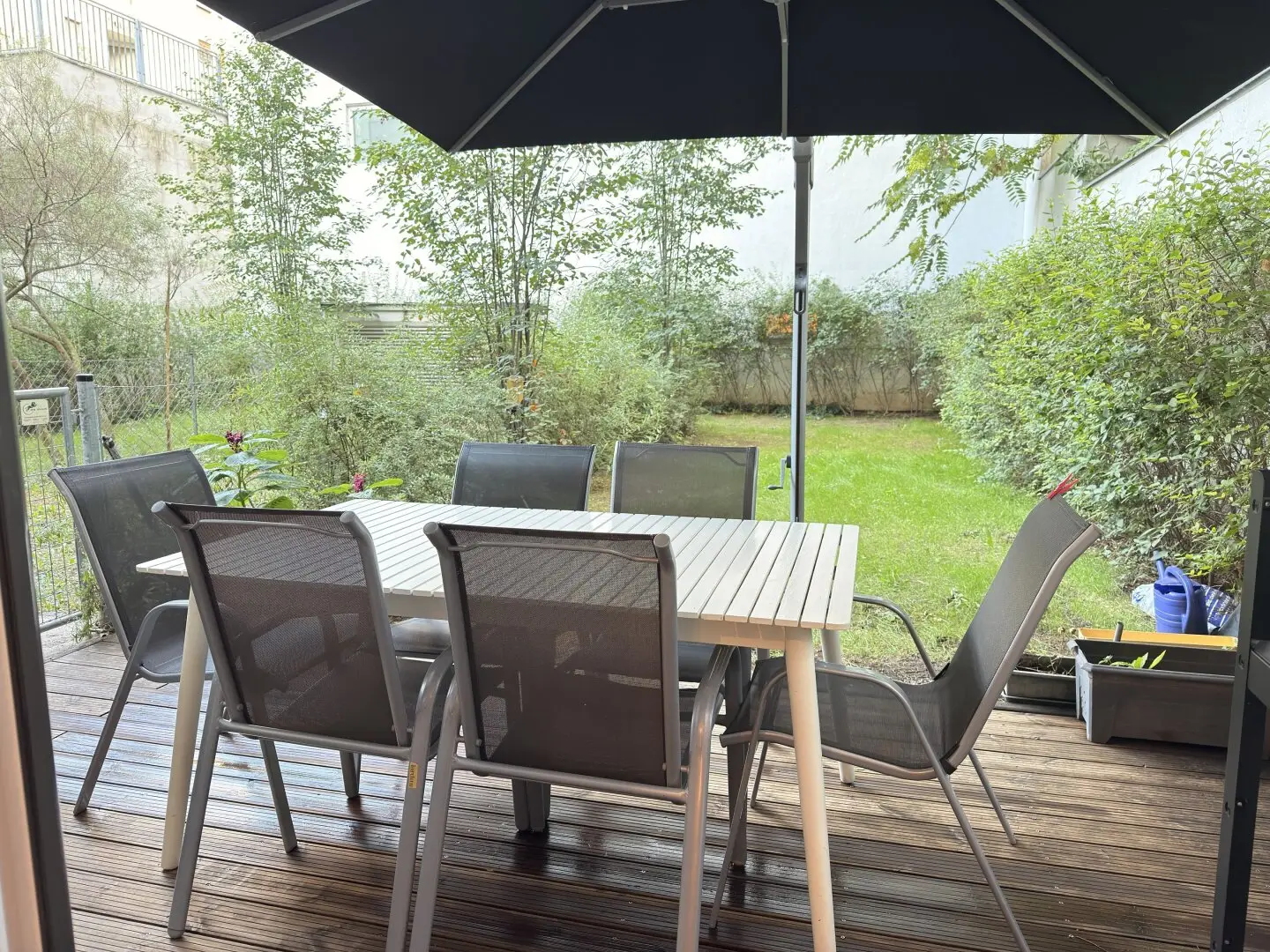Innerstädtisches Wohnjuwel mit Haus-Charakter: Ihr flexibles Maisonette-Paradies mit Eigengarten in Bestlage