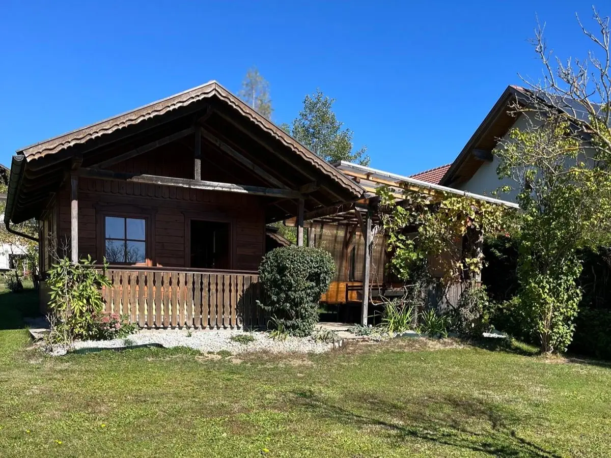 A small paradise - building plot without building obligation with garden hut