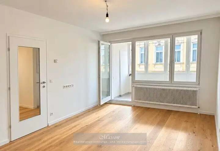 ERSTBEZUG NACH RENOVIERUNG - 3 ZIMMER MIT VERGLASTER LOGGIA NAHE SCHLOSS HETZENDORF