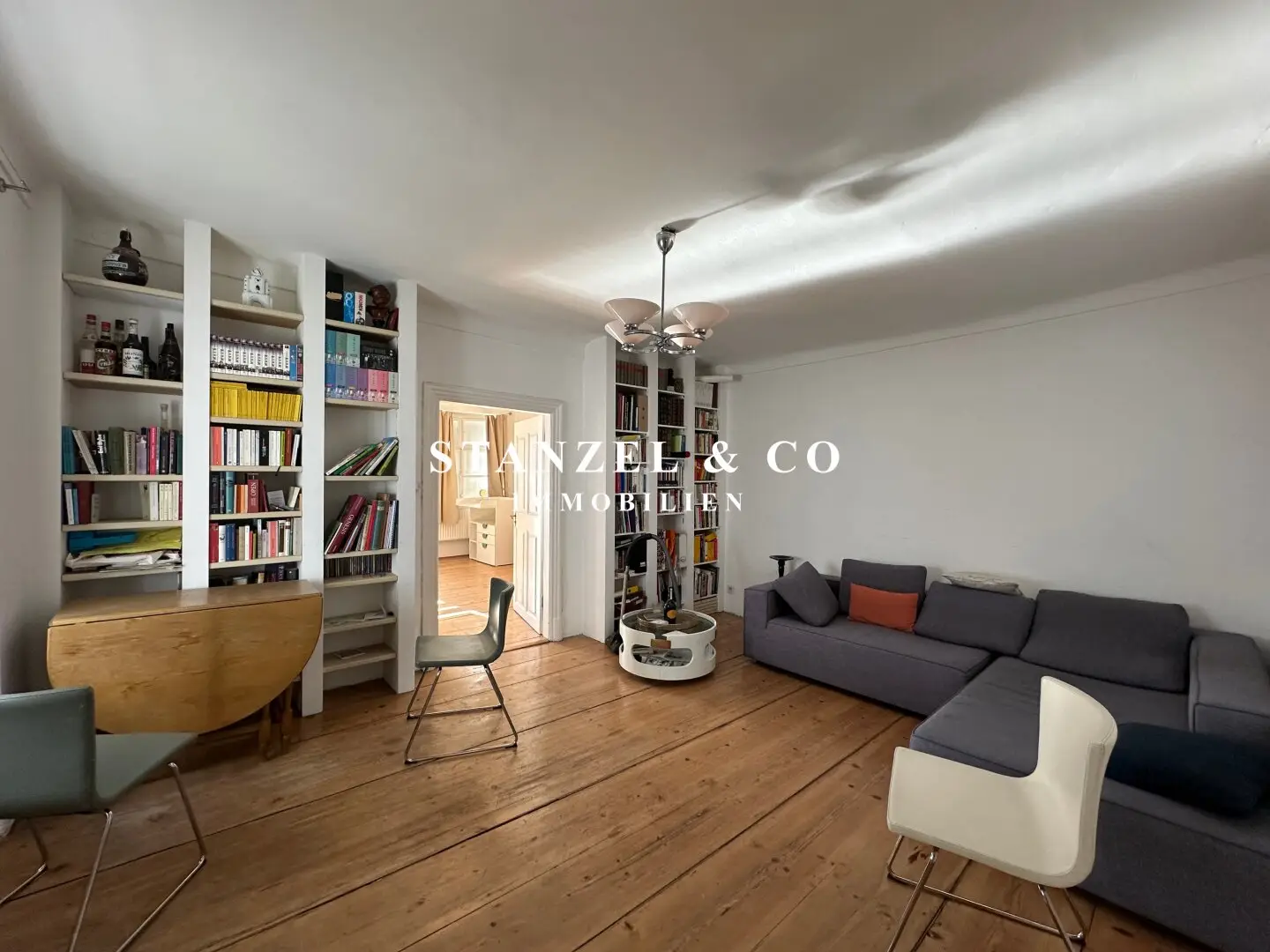 TUCHLAUBENNAHE - SONNIGES ALTBAUAPARTMENT