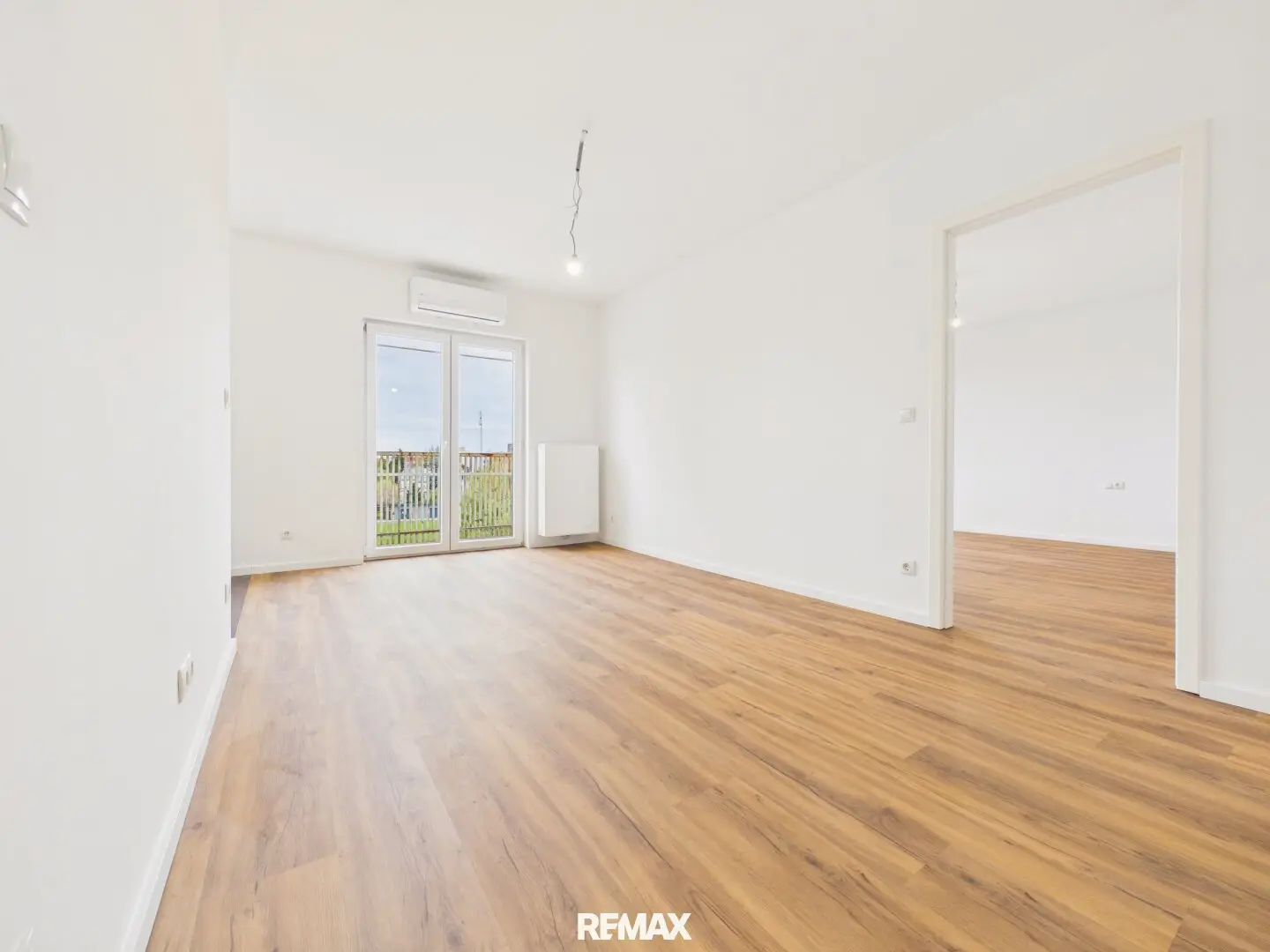 Freshly renovated 2-room apartment with balcony and air conditioning in Wiener Neustadt