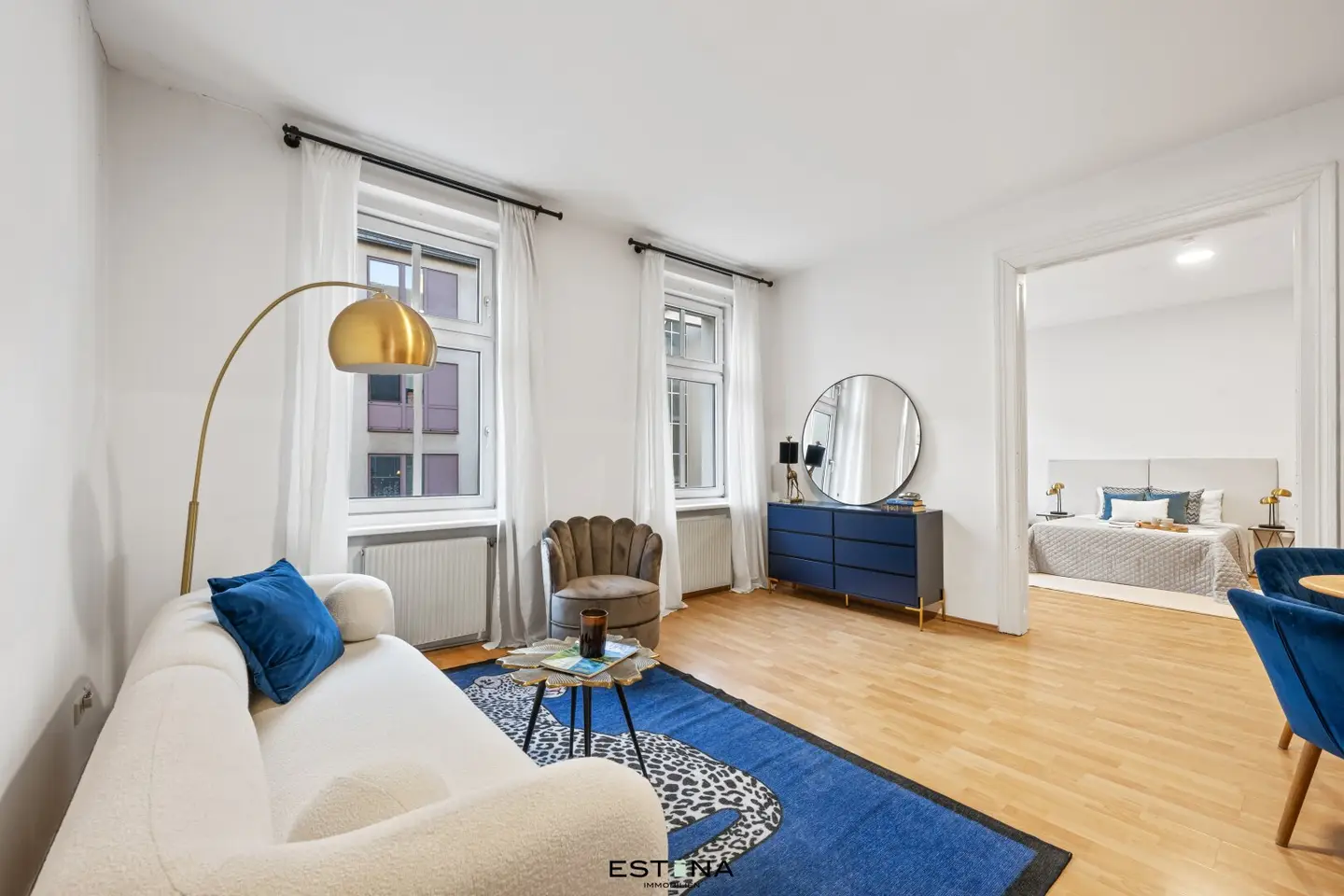 Altbauflair trifft Wohnkomfort – charmante 2-Zimmer-Wohnung mit großzügigen Räumen