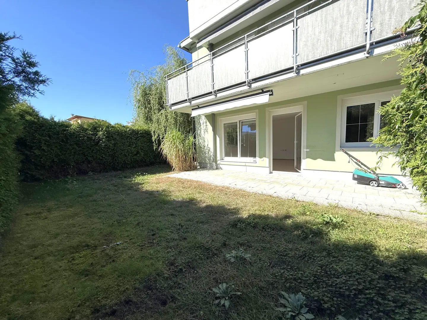 Garten mit Terrasse