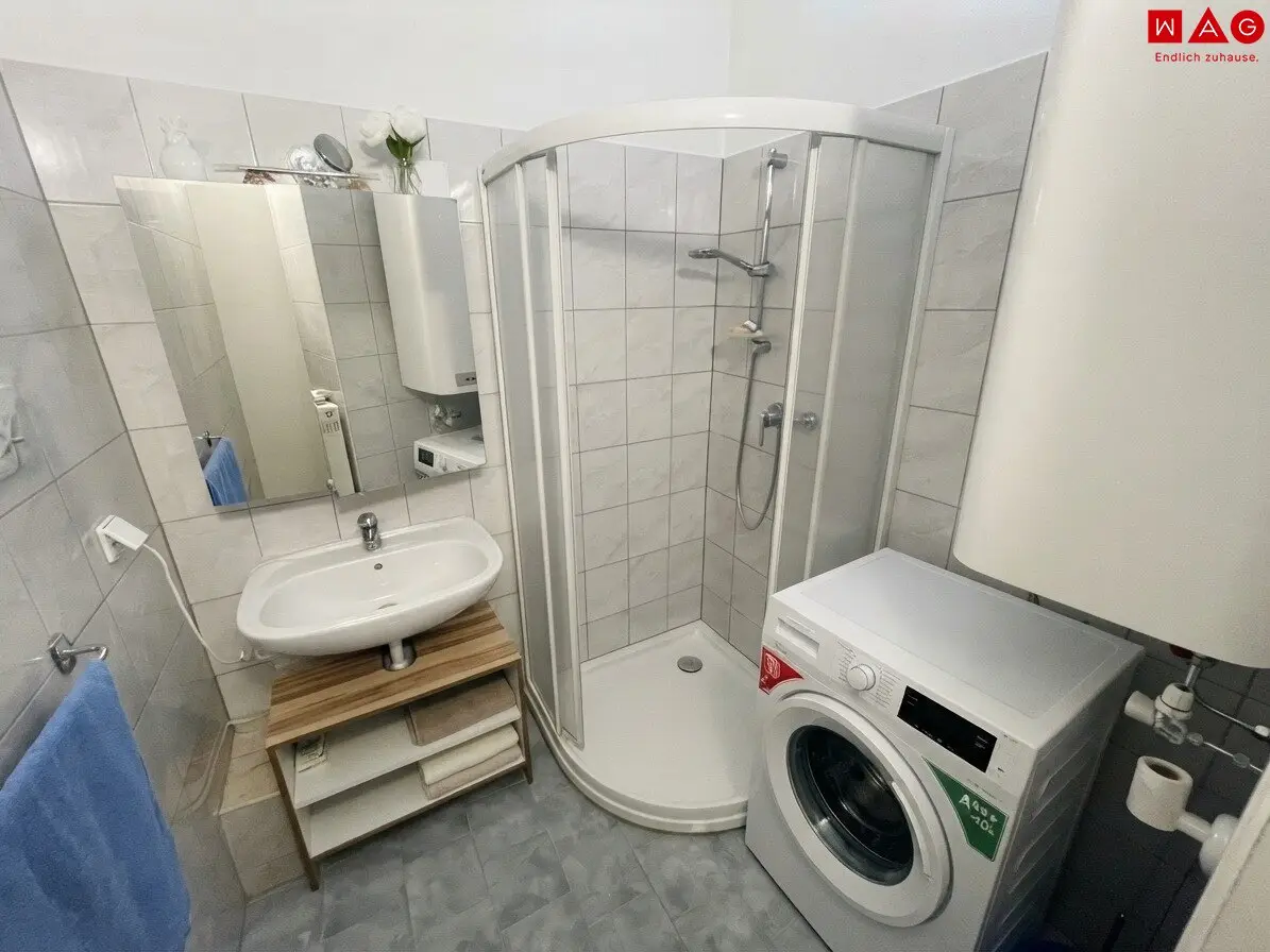 Bad mit Dusche
