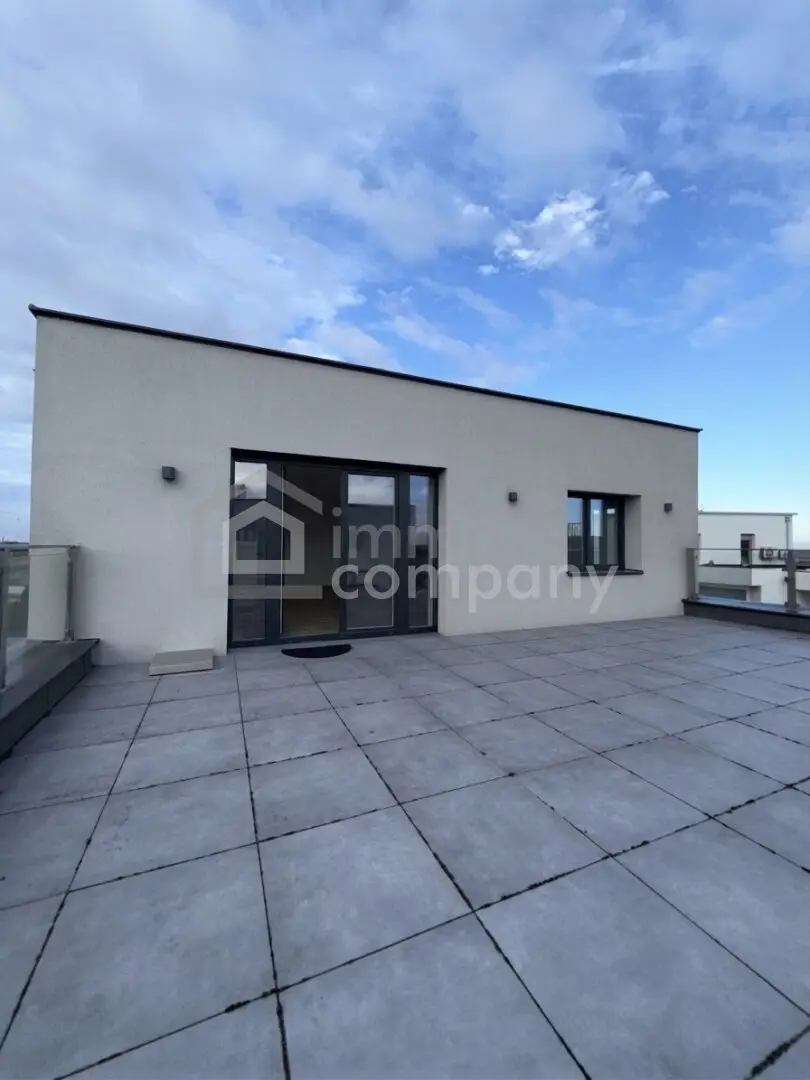 Seltene Gelegenheit, Neuwertige Wohnung in Parndorf mit Terrasse und 2 Stellplätzen an privatem Badesee