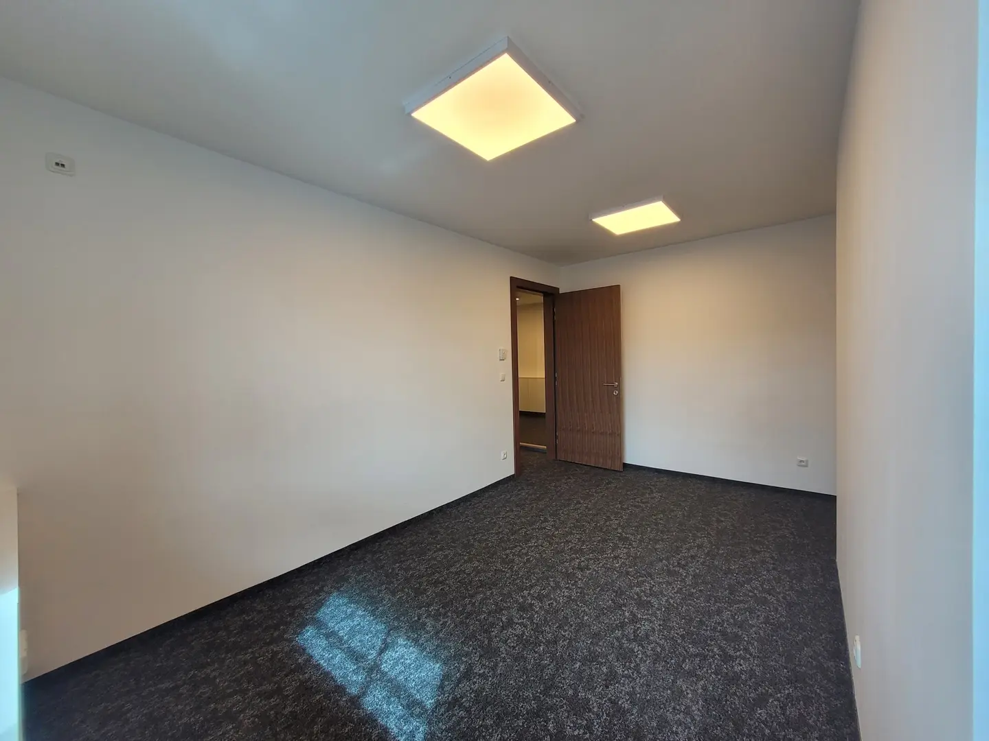 Büro 1