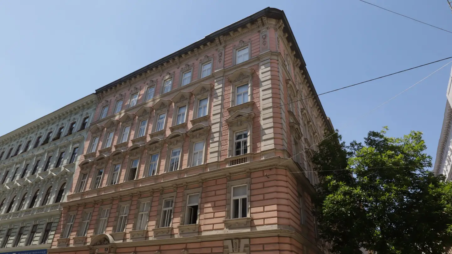 KLASSISCHER ALTBAU mit BALKON!