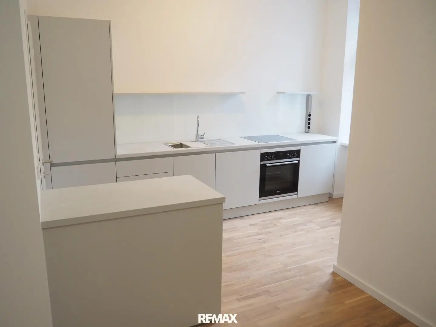4-Zimmer| Balkon| Loggia| Fußbodenheizung| Wunderschön sanierter Altbau!