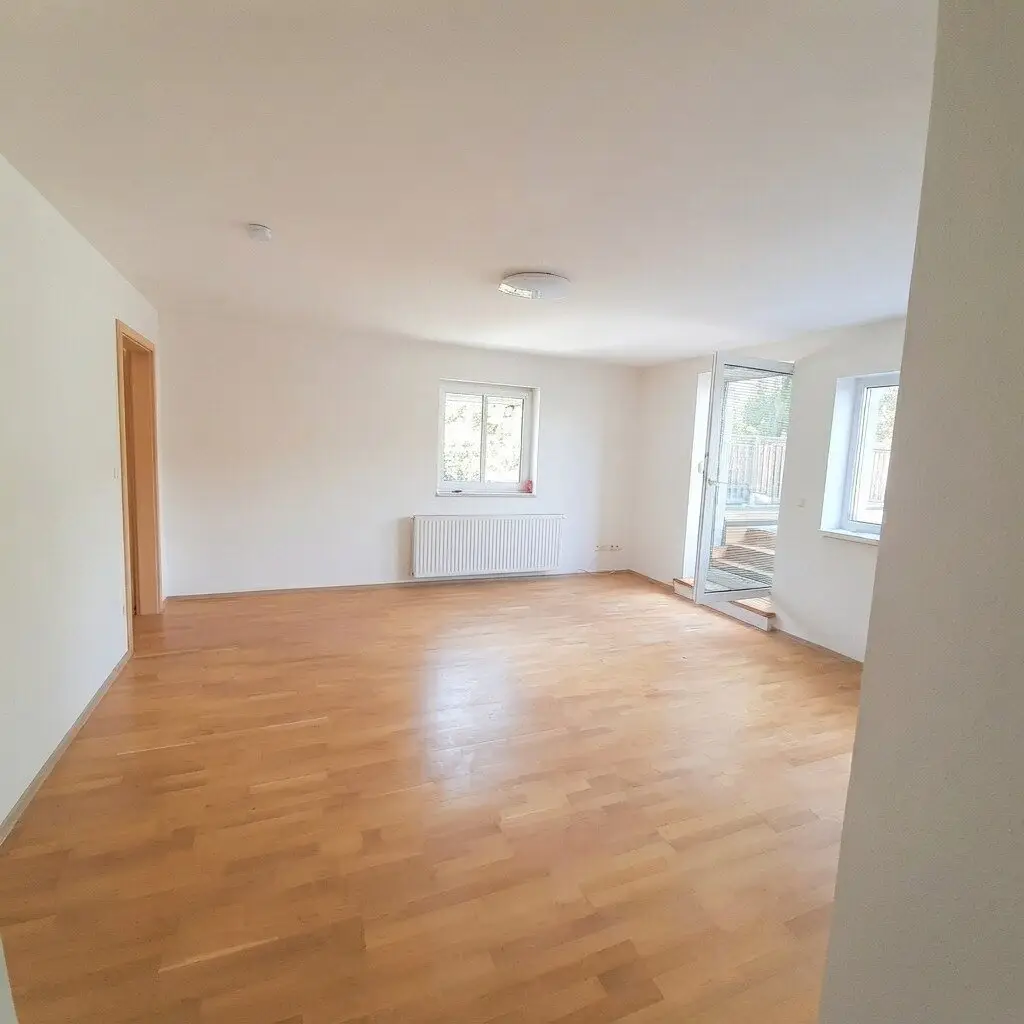 Hochwertige, sonnendurchflutete und geräumige Wohnung in Stainz mit großer Terrasse!