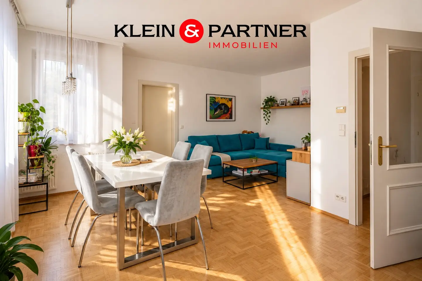 SINGLE OR COUPLE - CHARMING, MODERN &amp; BRIGHT TWO-ROOM APARTMENT!