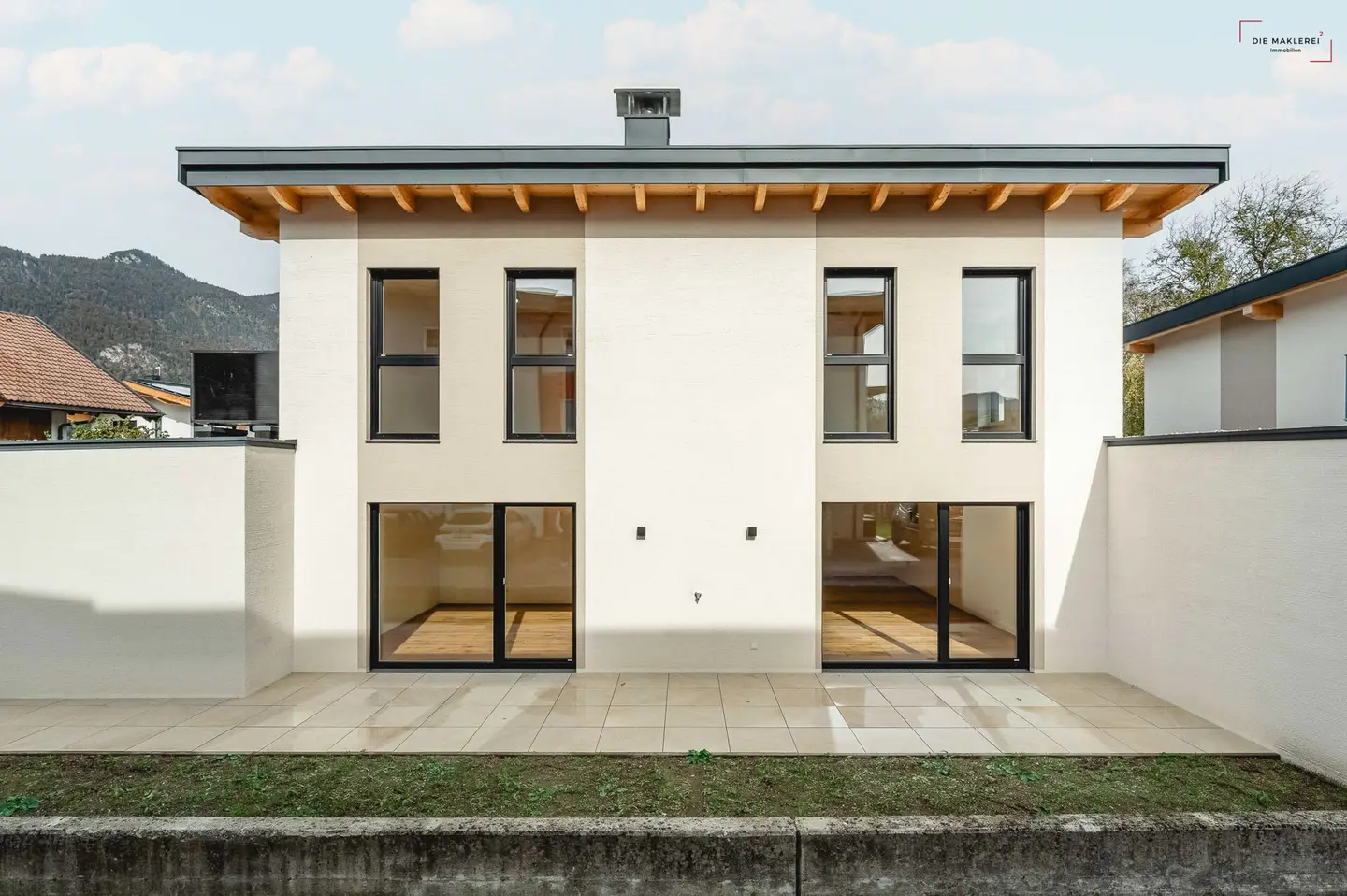Familienwohnung im Neubau mit Terrasse und E Ladestation