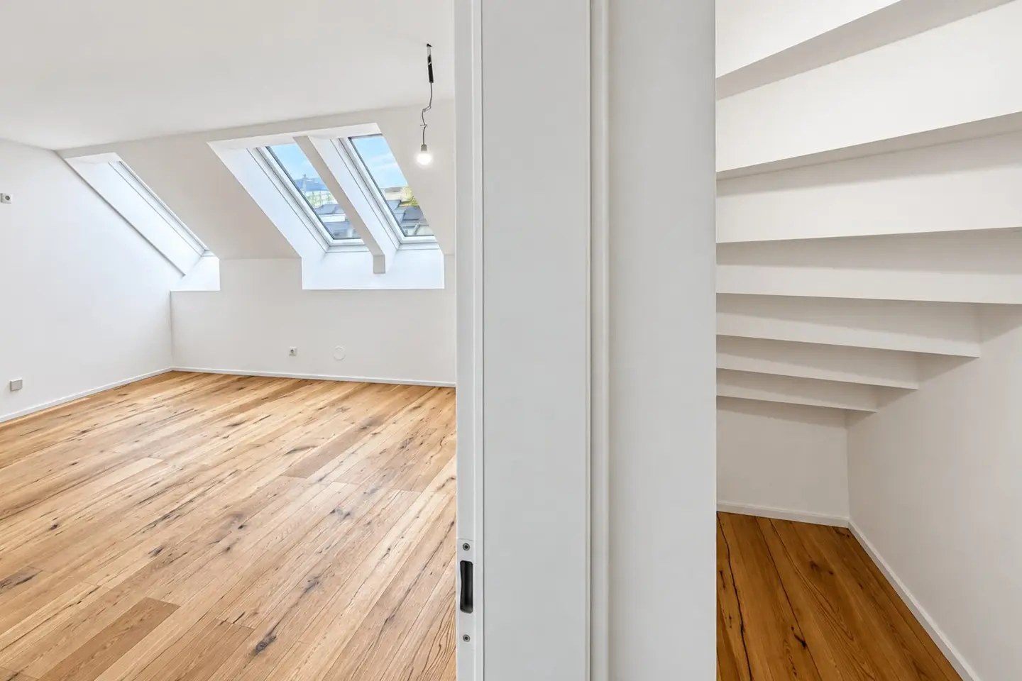Abstellraum im Wohnzimmer, Wohnzimmer, 1. Ebene
