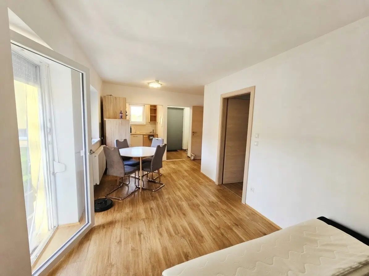 Sonnendurchflutete Wohnung mit heimeliger Terrasse sucht neue Mieter!