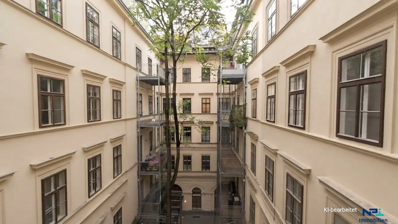 Altbaucharme trifft Innenstadtleben: 5 Zimmer, Lift, Innenhofruhe